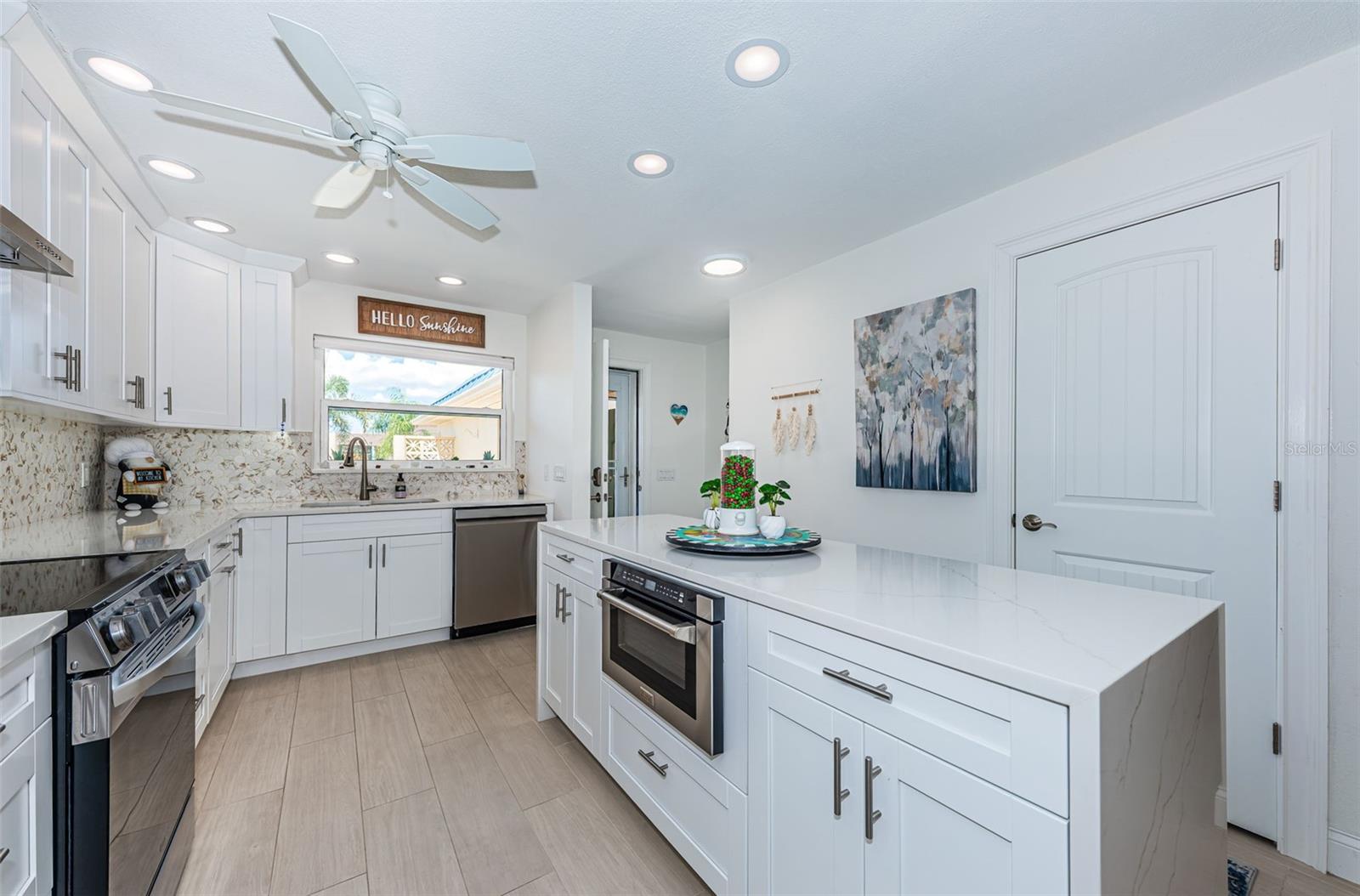 BOCA CIEGA POINT EAST - Residential