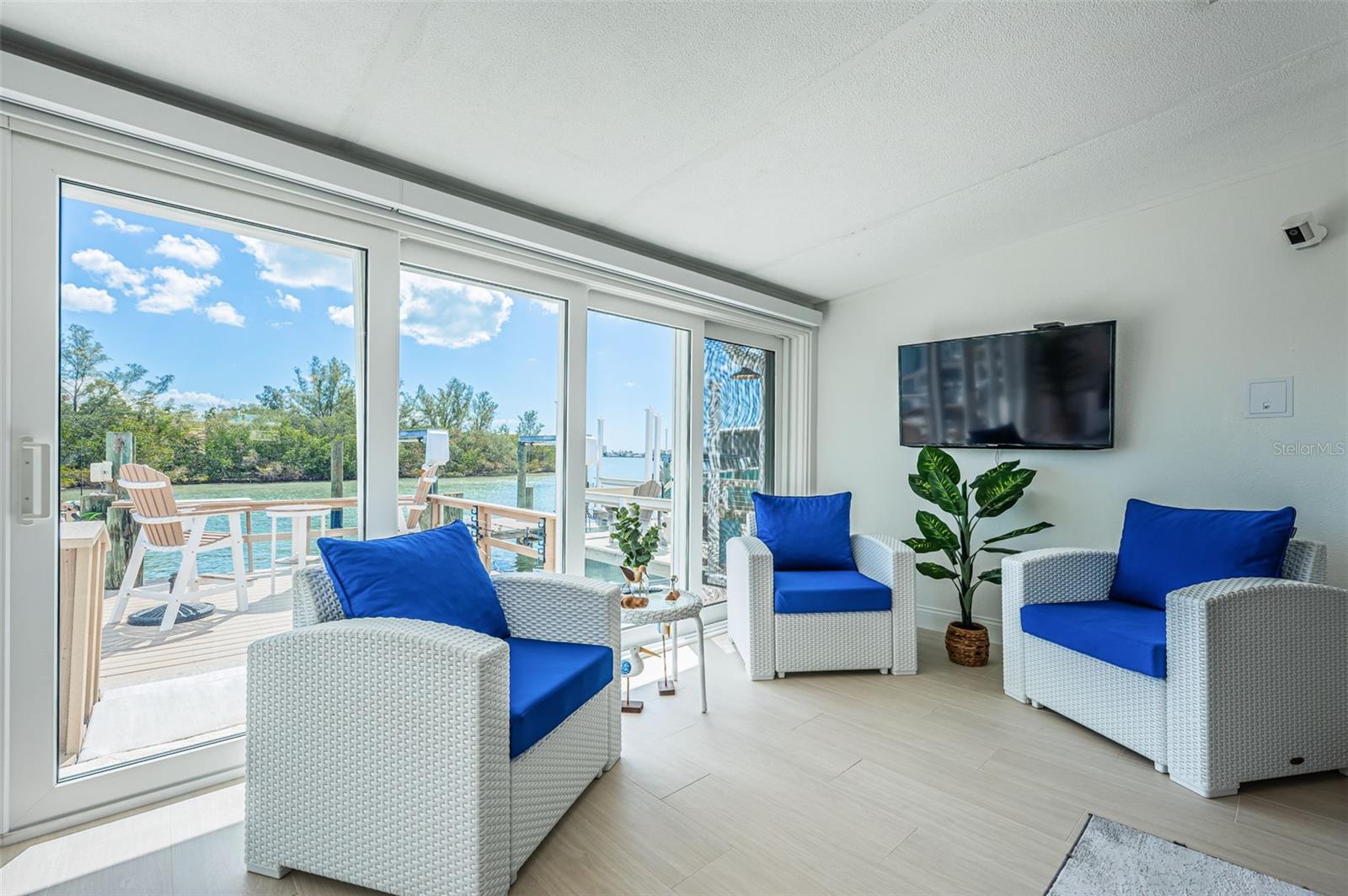 BOCA CIEGA POINT EAST - Residential