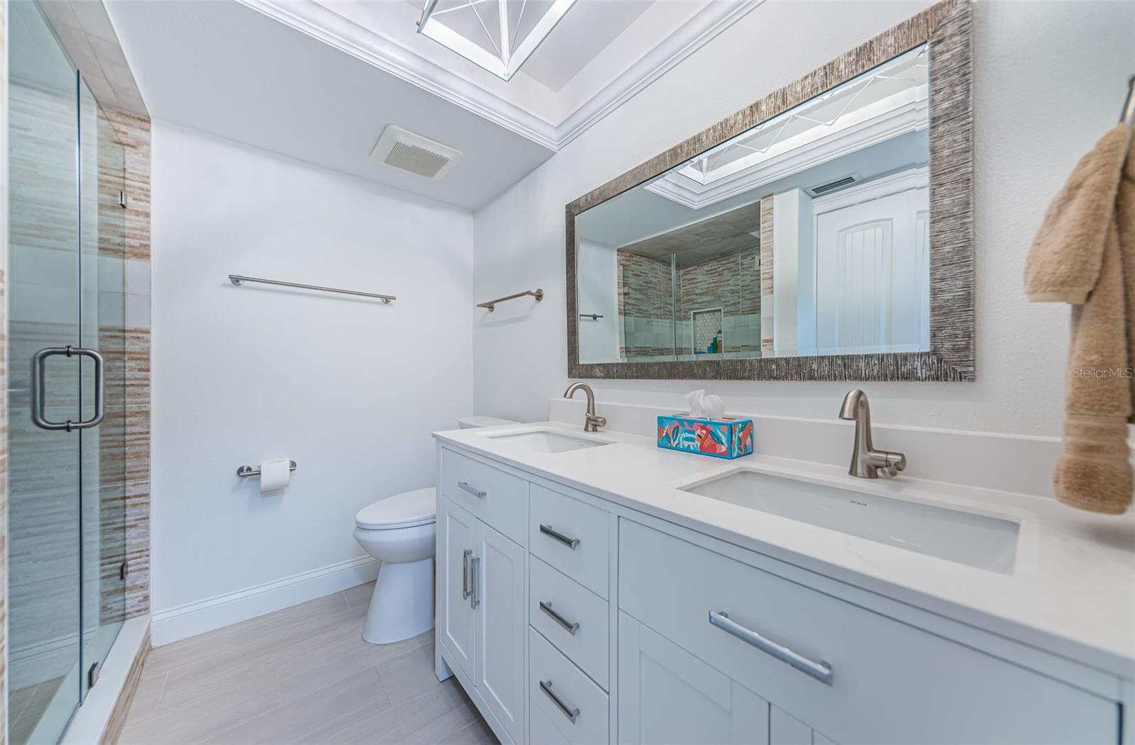 BOCA CIEGA POINT EAST - Residential