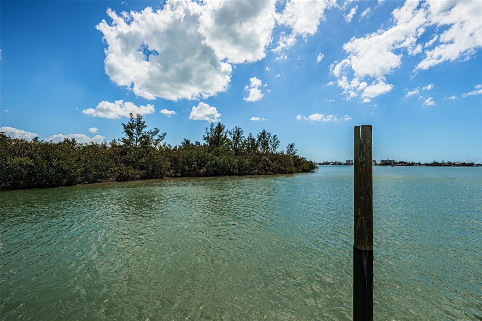 BOCA CIEGA POINT EAST - Residential