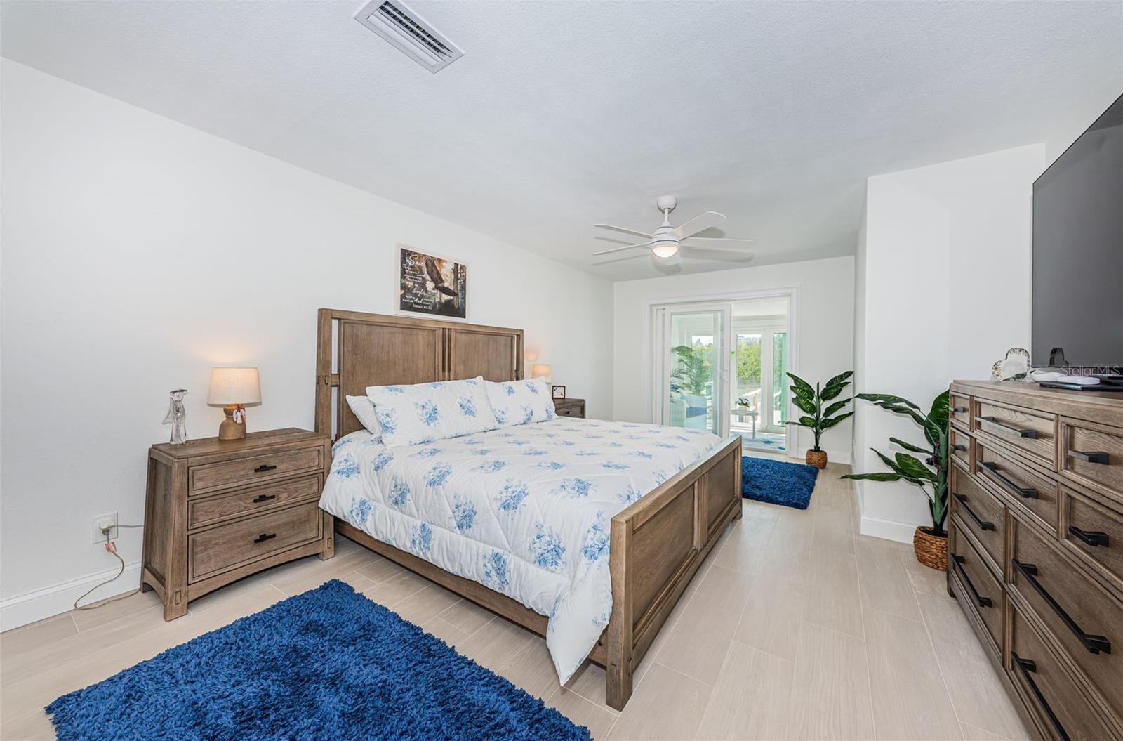 BOCA CIEGA POINT EAST - Residential