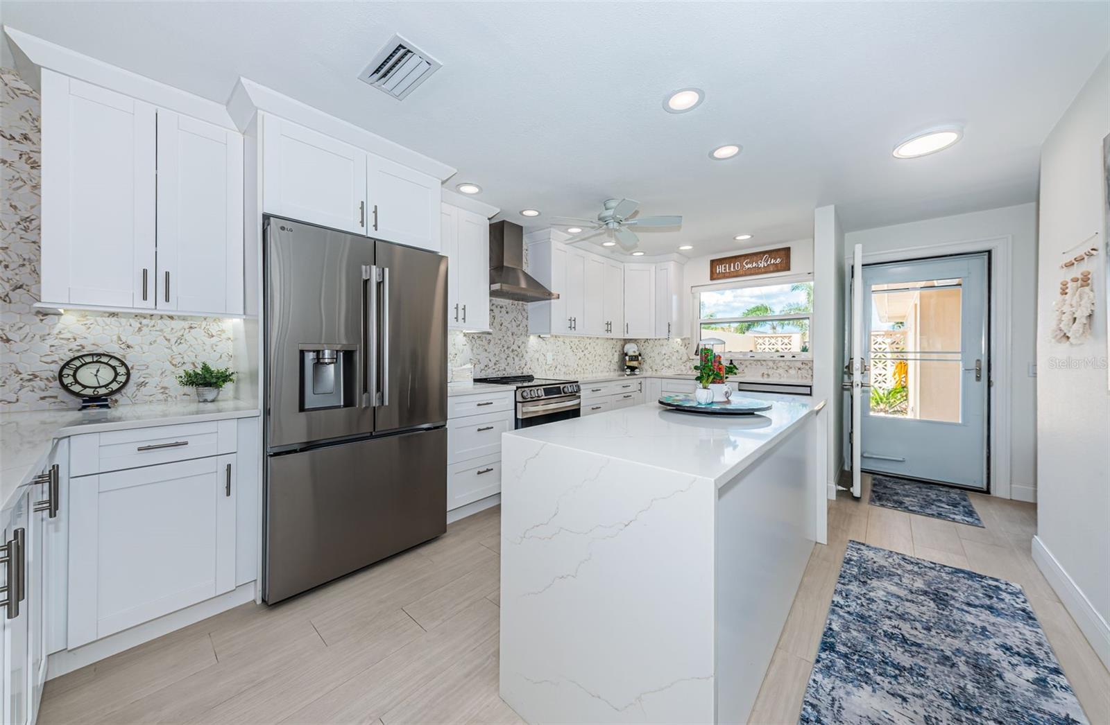 BOCA CIEGA POINT EAST - Residential