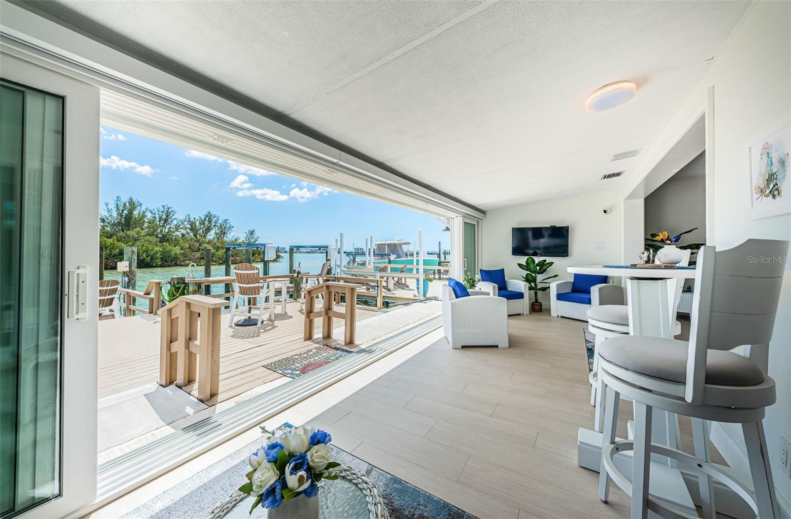 BOCA CIEGA POINT EAST - Residential