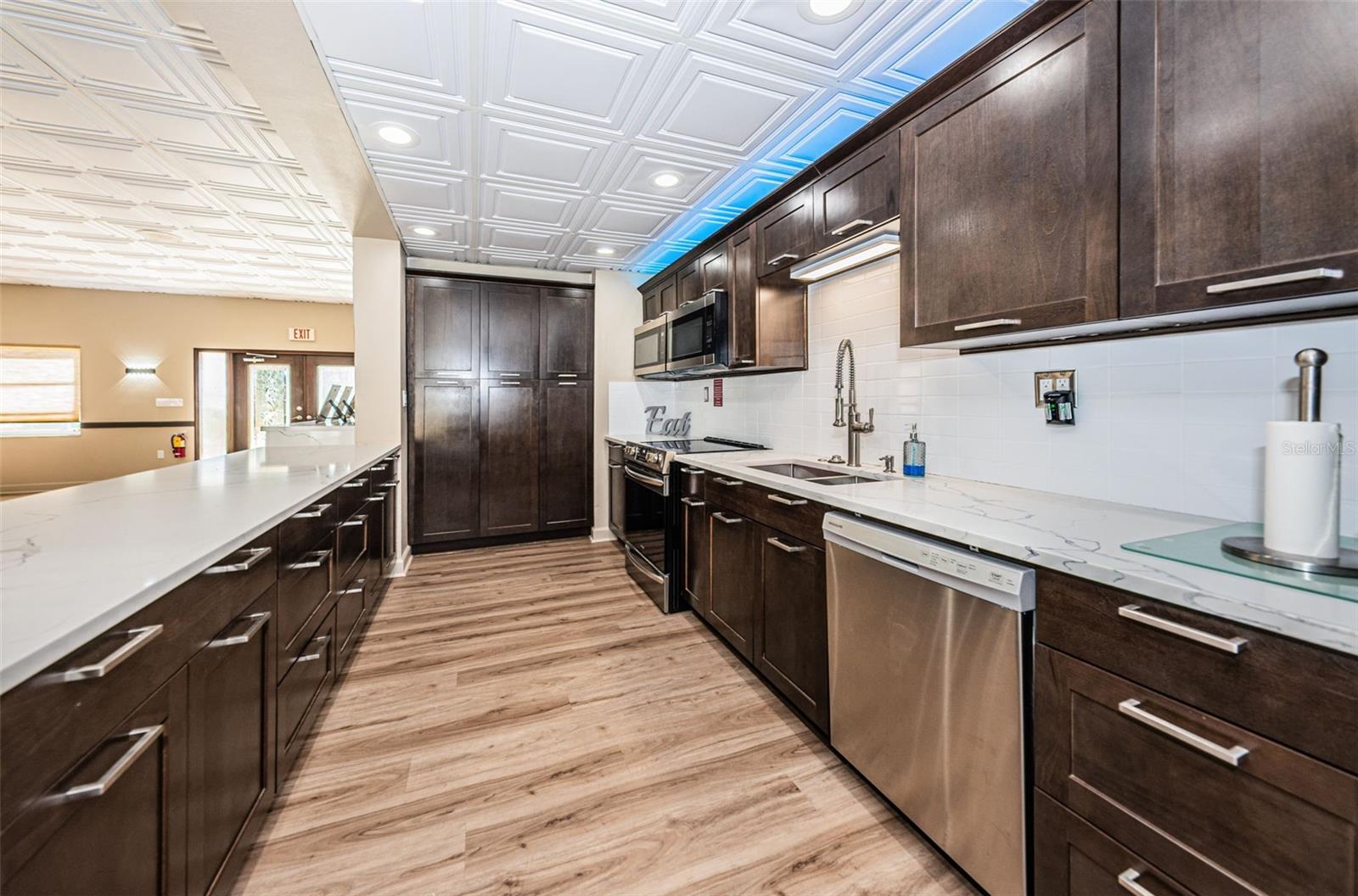 BOCA CIEGA POINT EAST - Residential