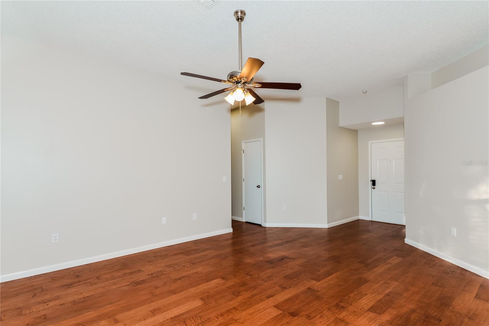 BRADEN RIVER LAKES - Residential Lease