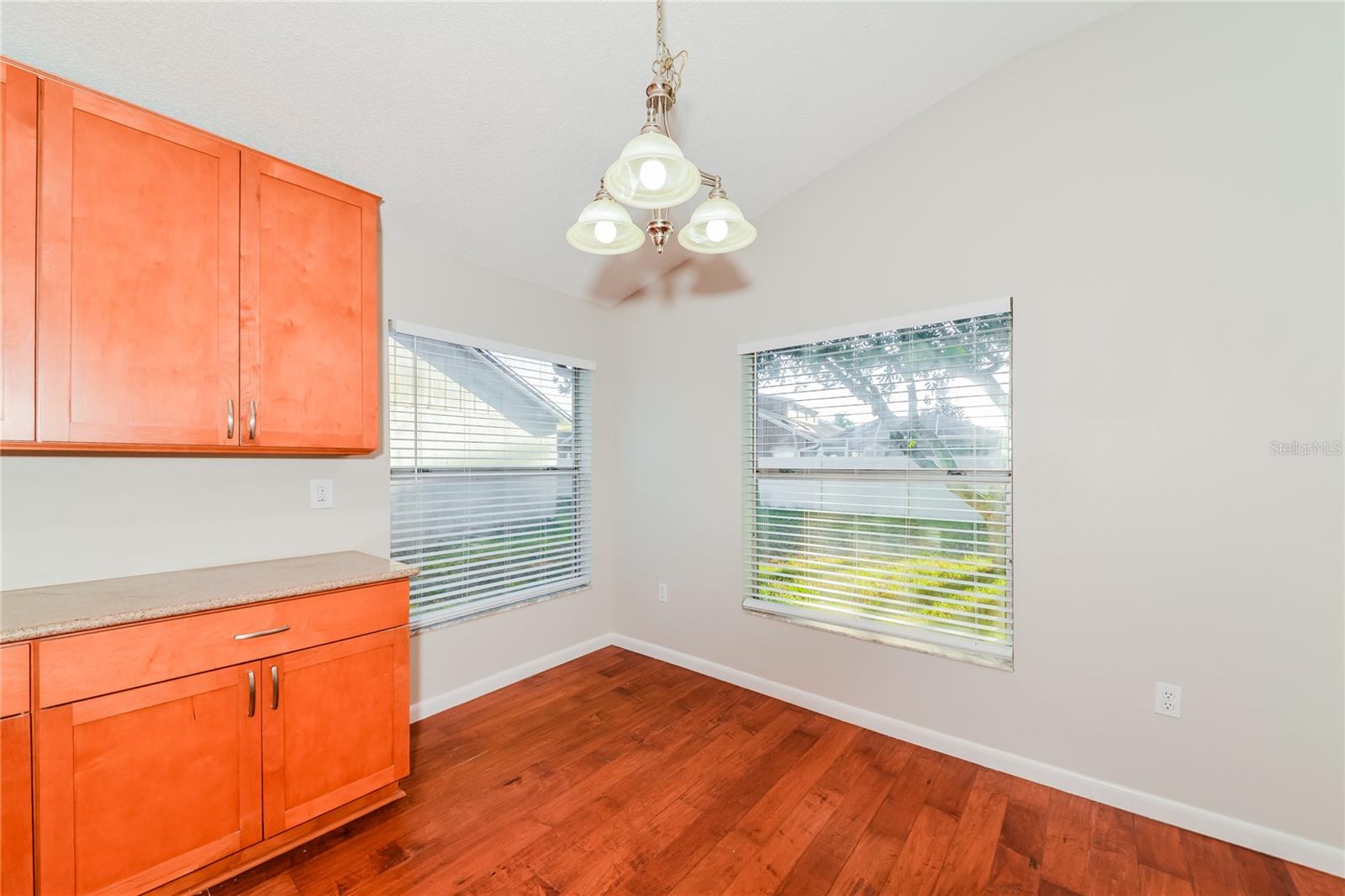 BRADEN RIVER LAKES - Residential Lease