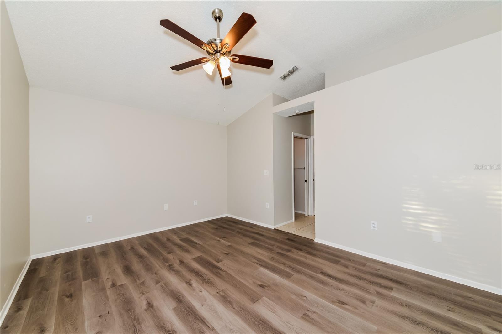 BRADEN RIVER LAKES - Residential Lease