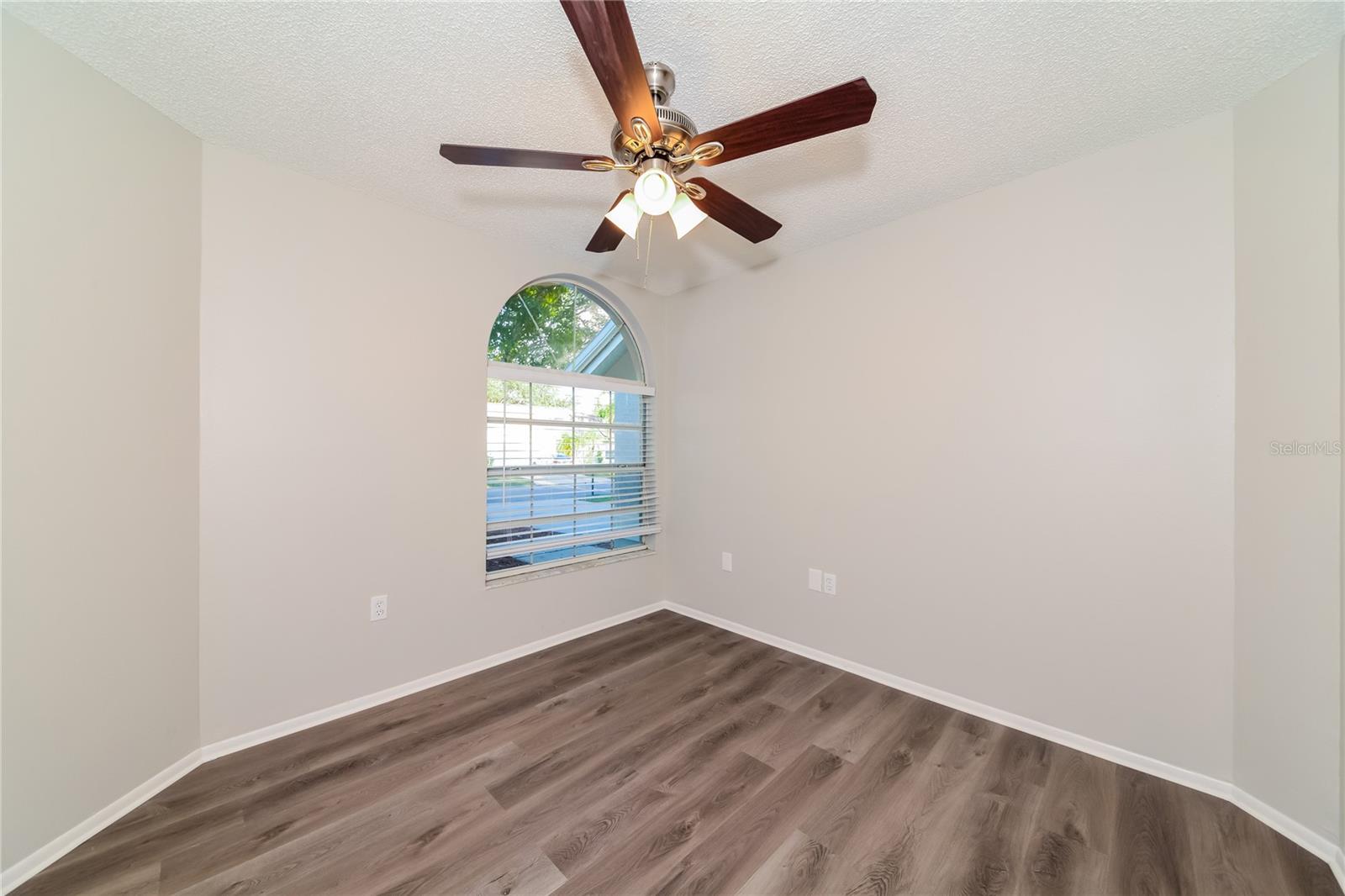 BRADEN RIVER LAKES - Residential Lease