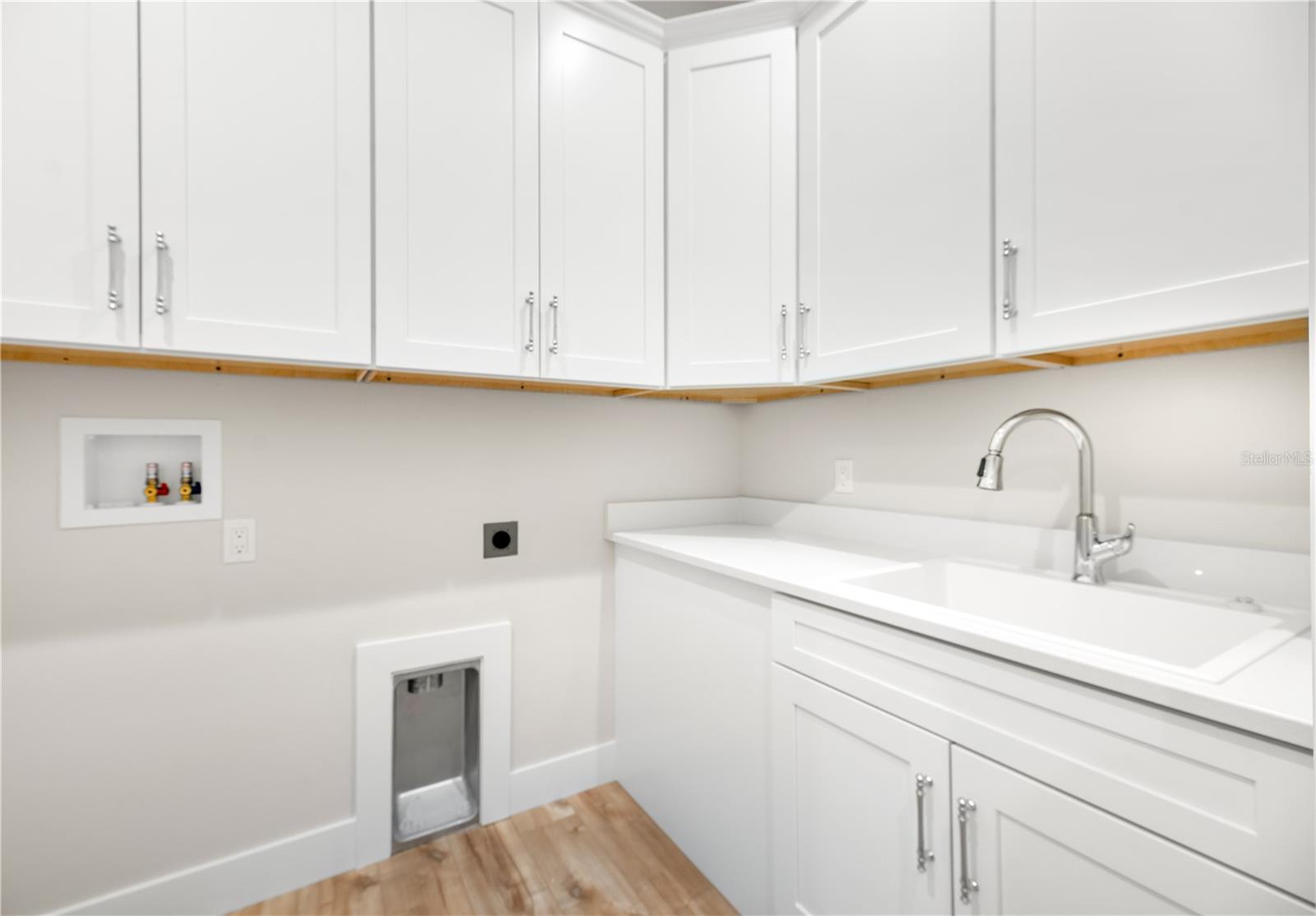 CEDAR ISLAND SUB - Residential