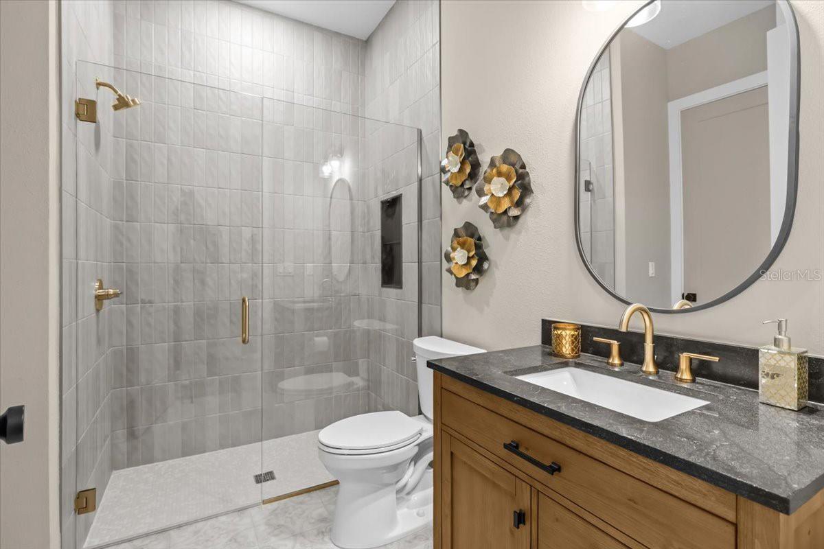 RIVERCREST - Residential