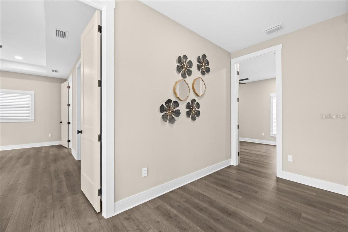 RIVERCREST - Residential