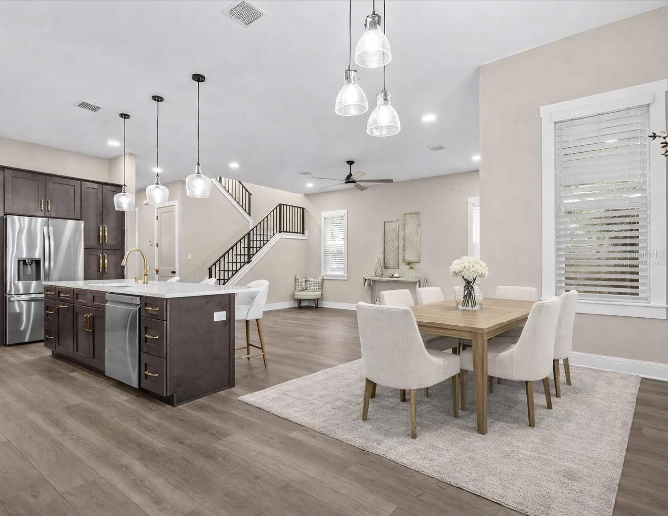 RIVERCREST - Residential