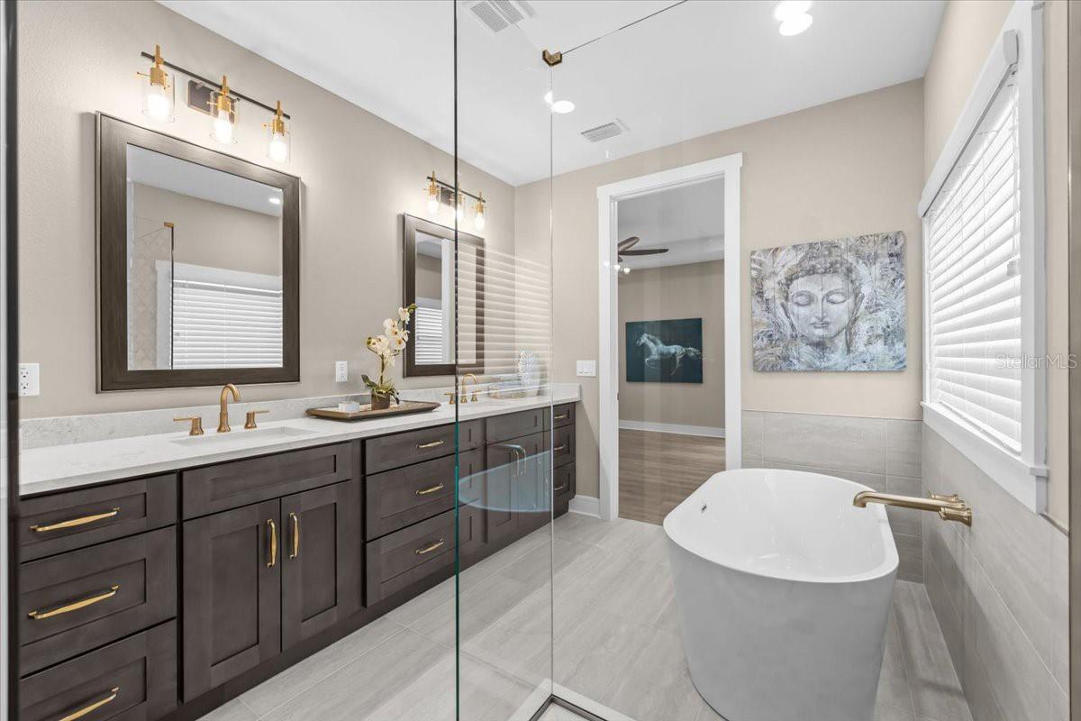 RIVERCREST - Residential