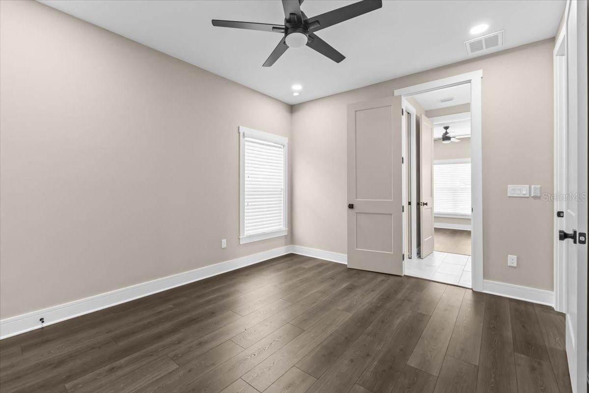 RIVERCREST - Residential