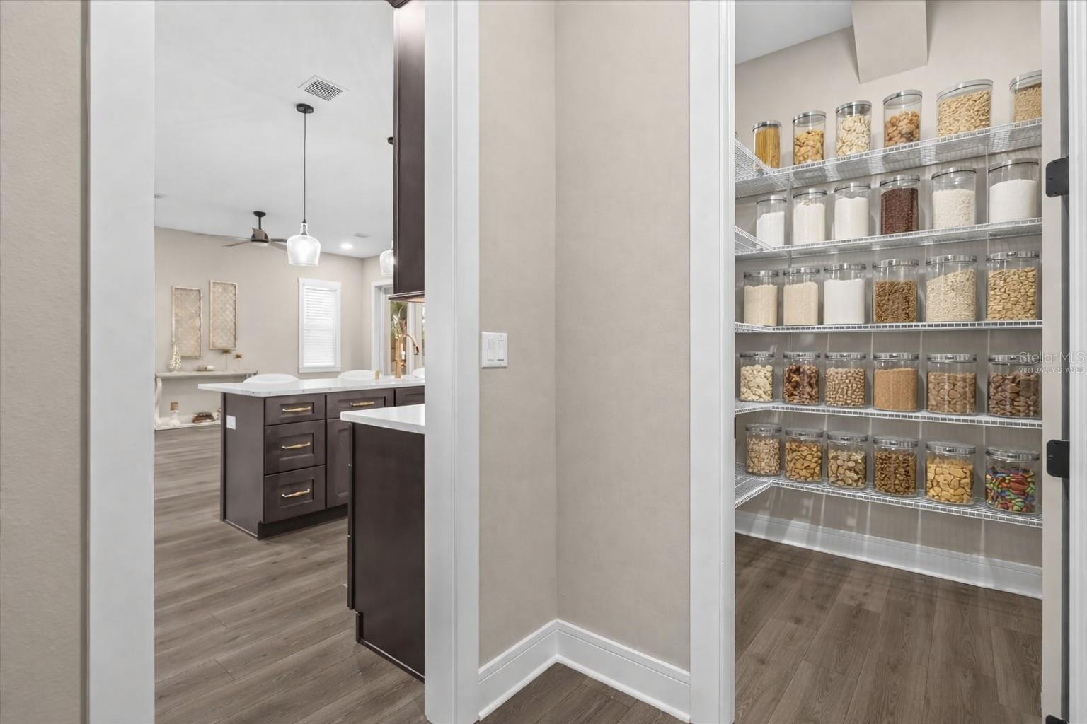 RIVERCREST - Residential