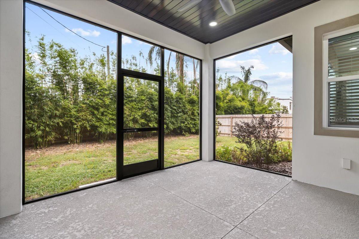 RIVERCREST - Residential