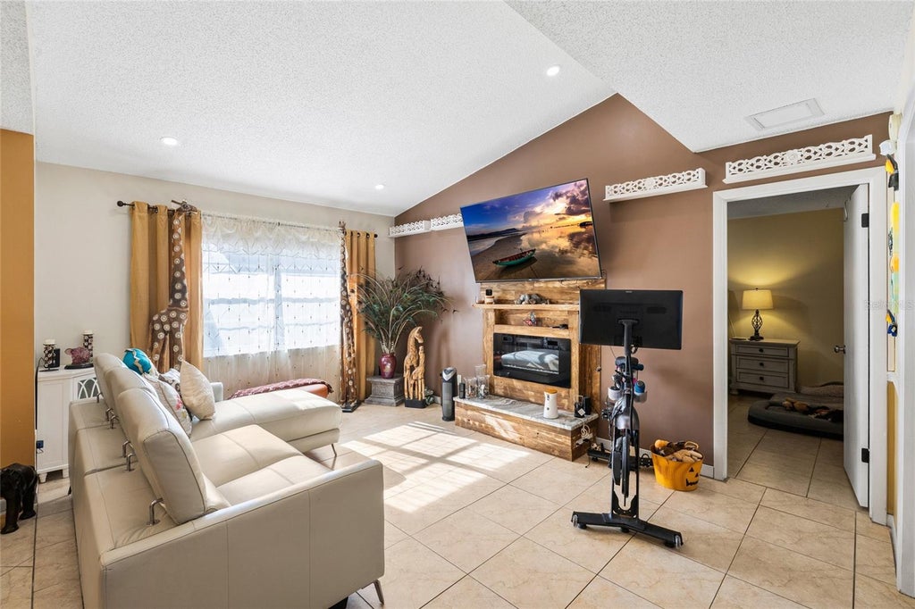 Photo of 16124 Ravendale Drive, Tampa, FL 33618 (MLS # TB8561626)