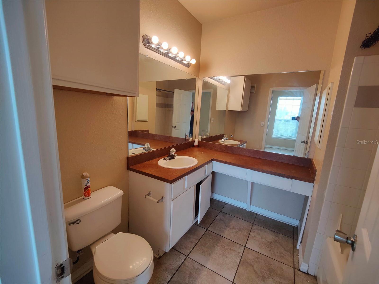 GREENS CONDO - Residential