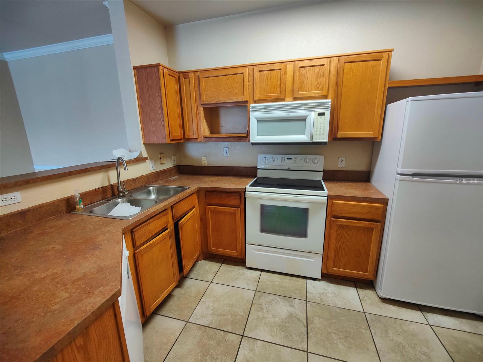 GREENS CONDO - Residential