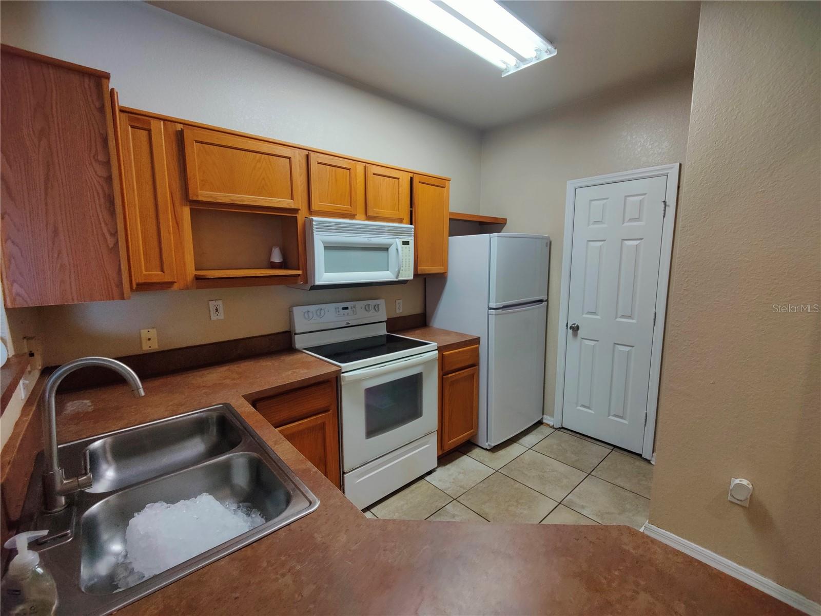 GREENS CONDO - Residential