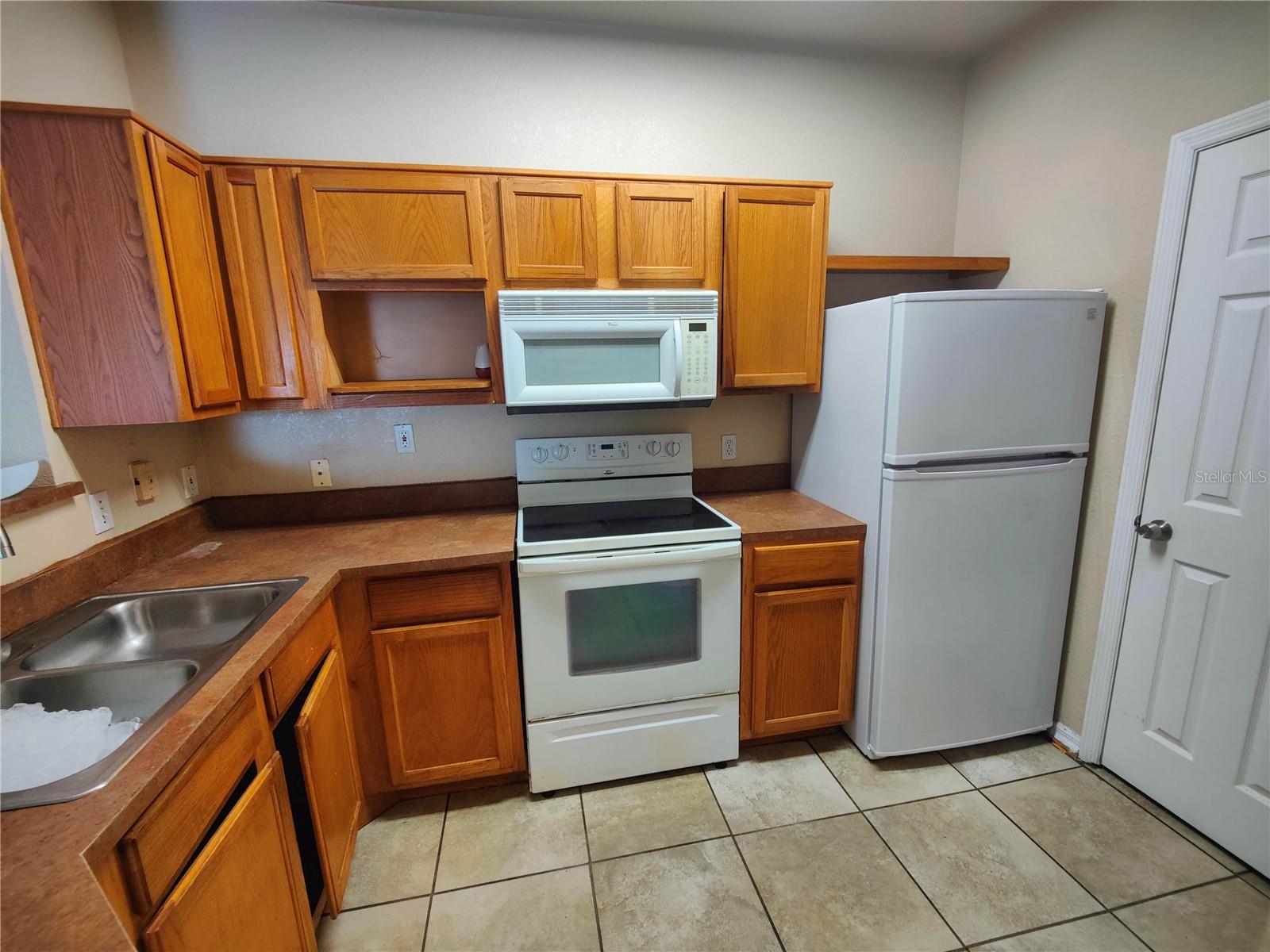 GREENS CONDO - Residential