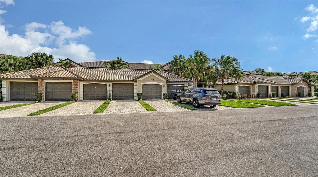 Lakewood Ranch FL Homes 300k to 400k 23 Photo of 5538 Palmer Circle #103, Bradenton, FL 34211 (MLS # A4669568)