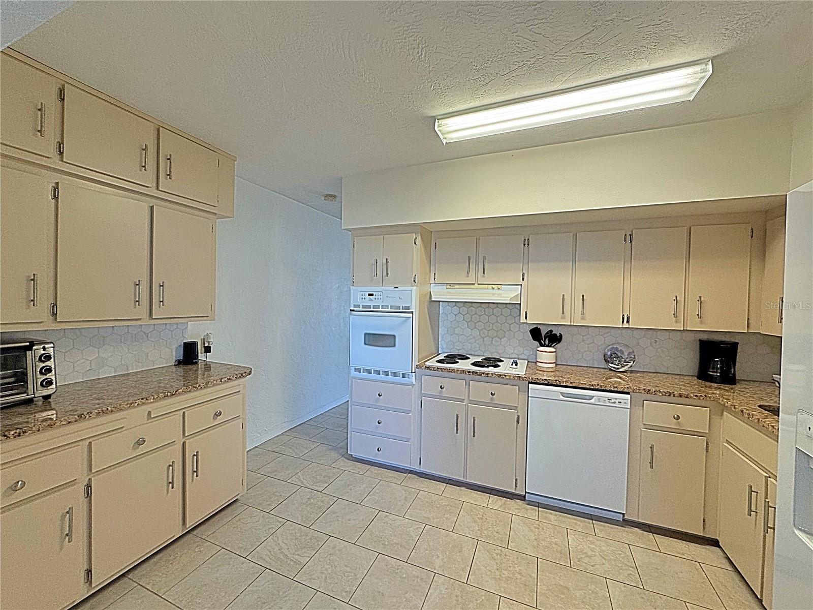 2001 WORLD PARKWAY BOULEVARD 7