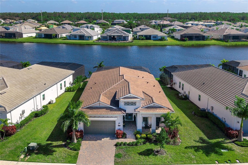 Photo of 7979 Redonda Loop, Lakewood Ranch, FL 34202 (MLS # A4710836)