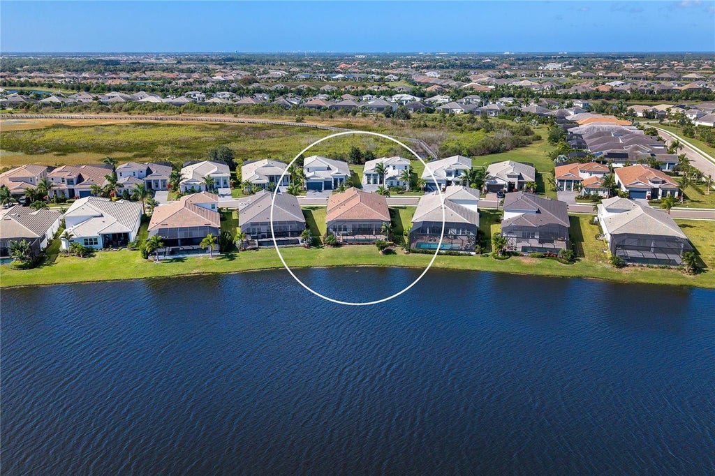 Photo of 7979 Redonda Loop, Lakewood Ranch, FL 34202 (MLS # A4710836)