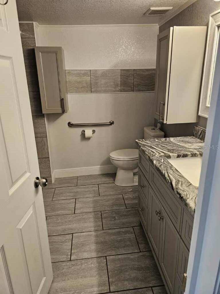 JOHNSON WALLACE E JR - Residential