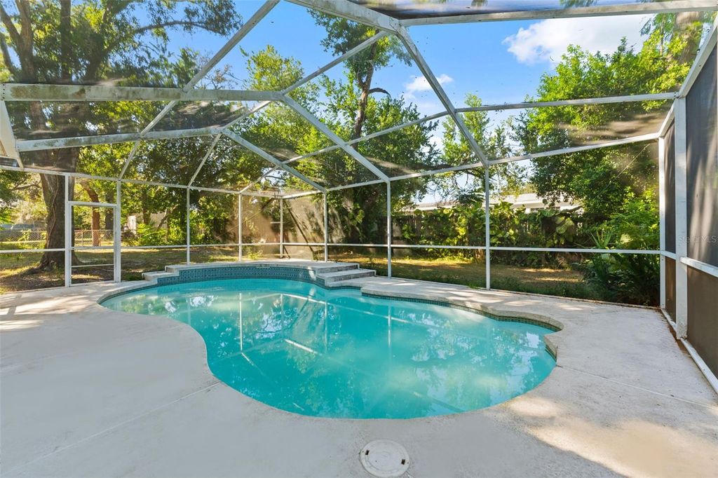 Photo of 4126 Temple Heights Road, Tampa, FL 33617 (MLS # TB8438590)