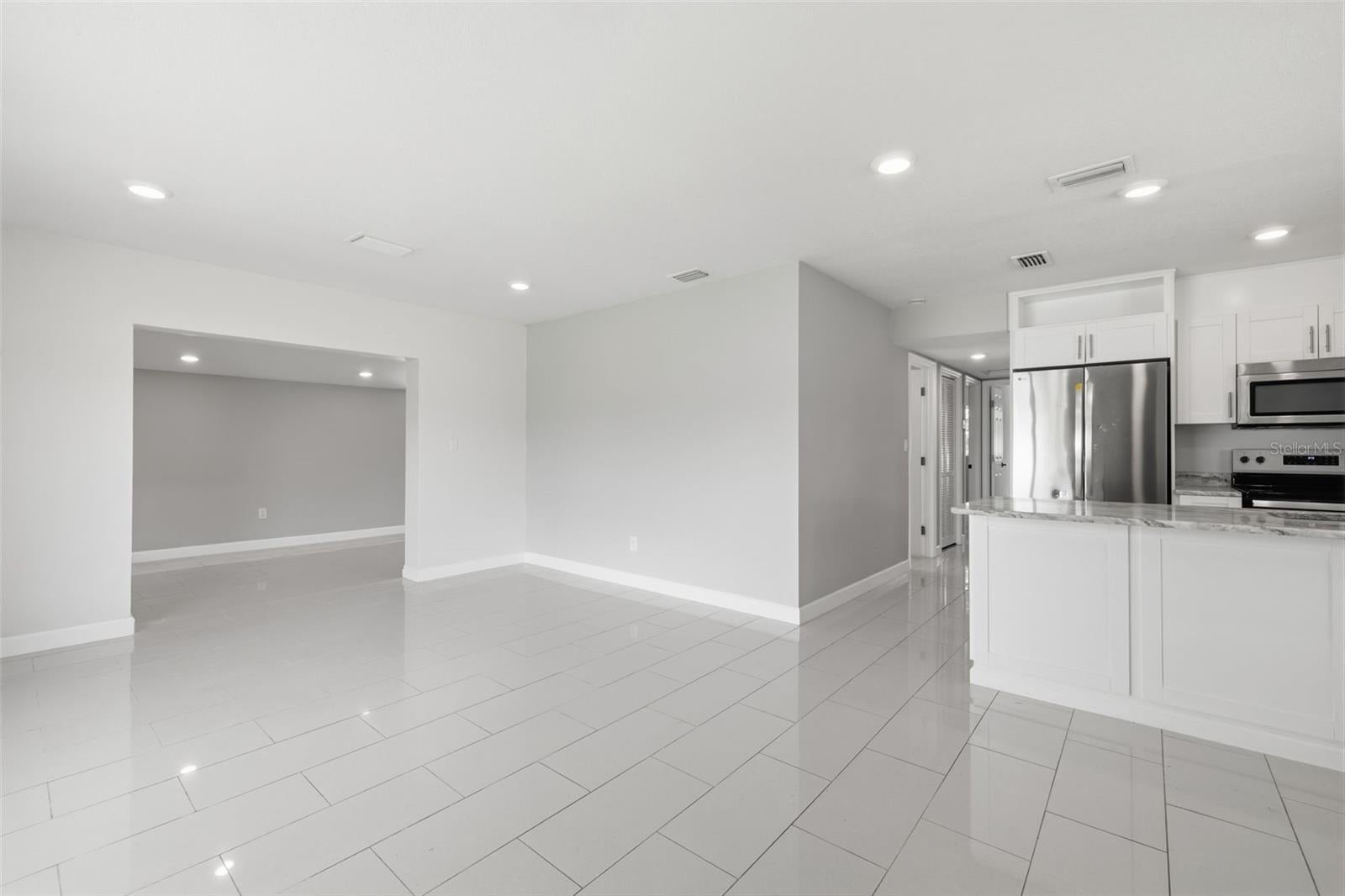 7806 TANGLEWOOD LANE