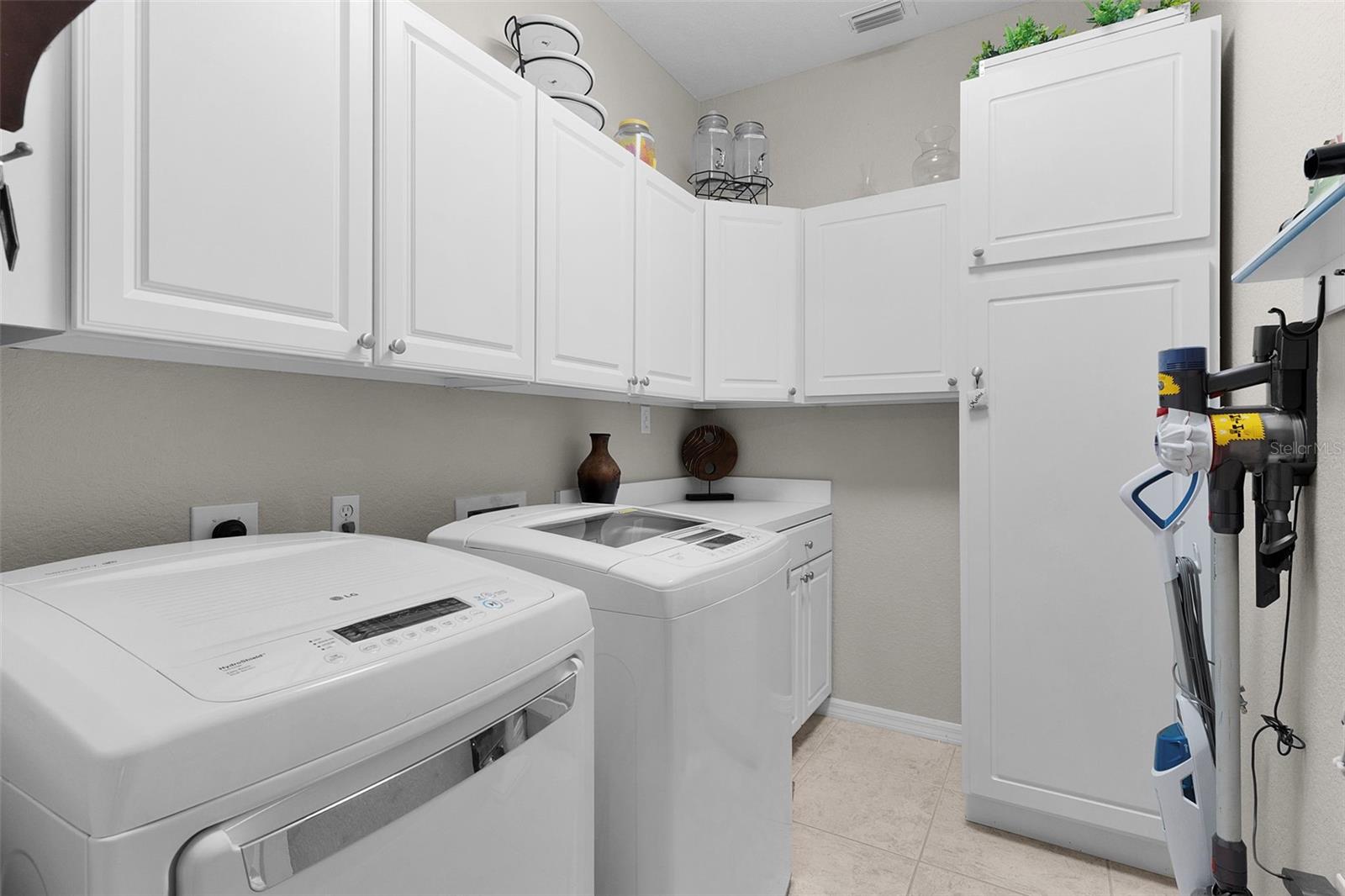 DEL WEBB SPRUCE CRK CC WINDWARD HILLS - Residential