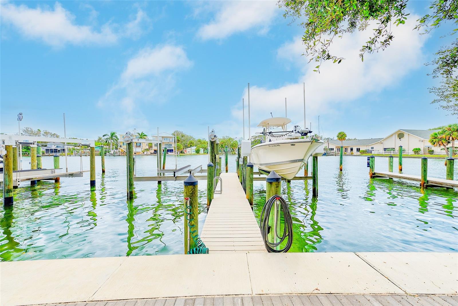 BAYSIDE OAKS - Residential Lease