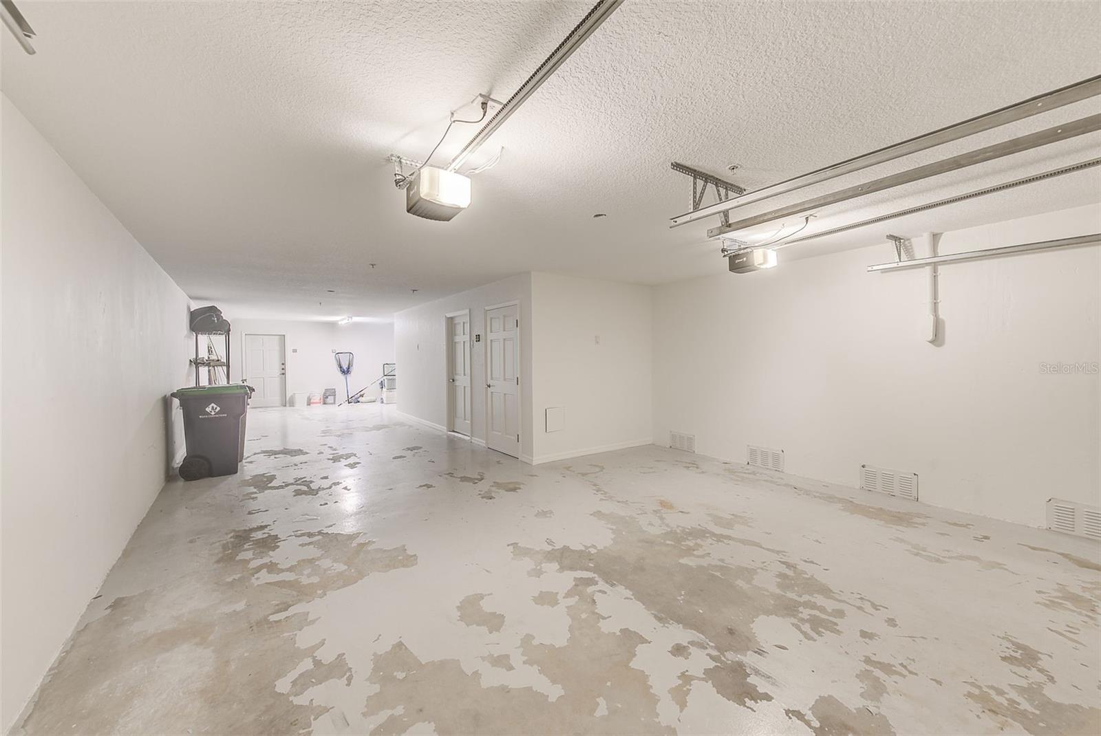 BAYSIDE OAKS - Residential Lease
