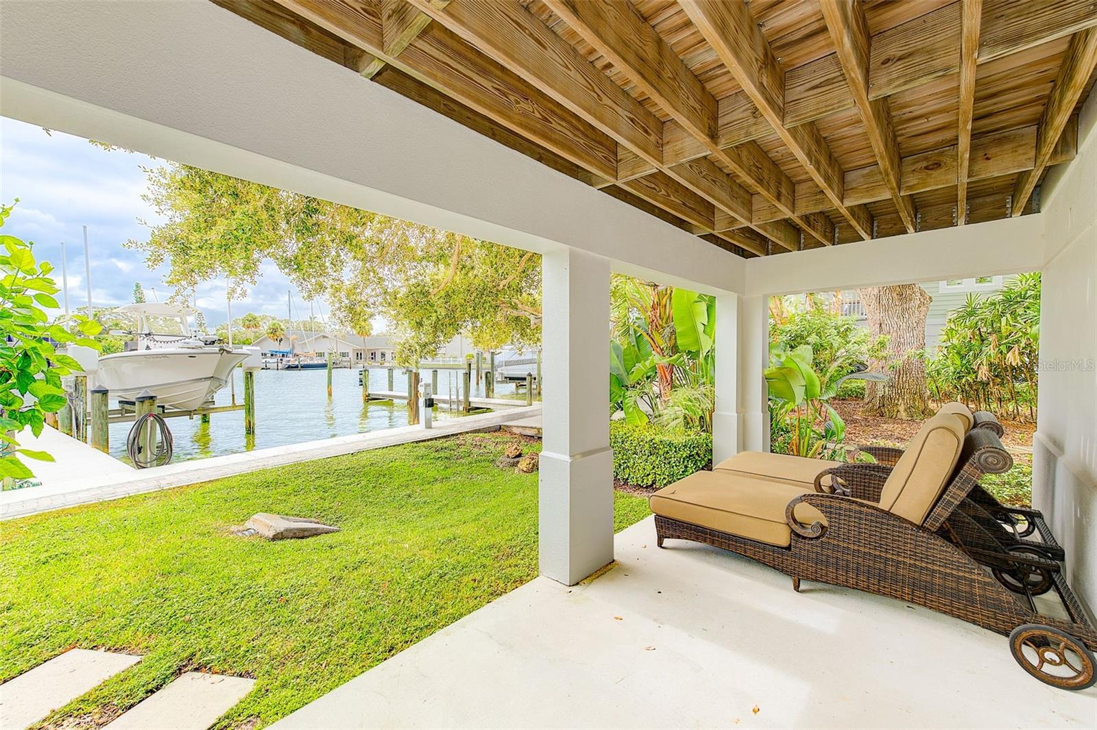 BAYSIDE OAKS - Residential Lease