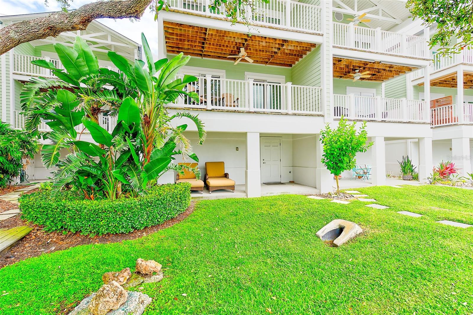 BAYSIDE OAKS - Residential Lease