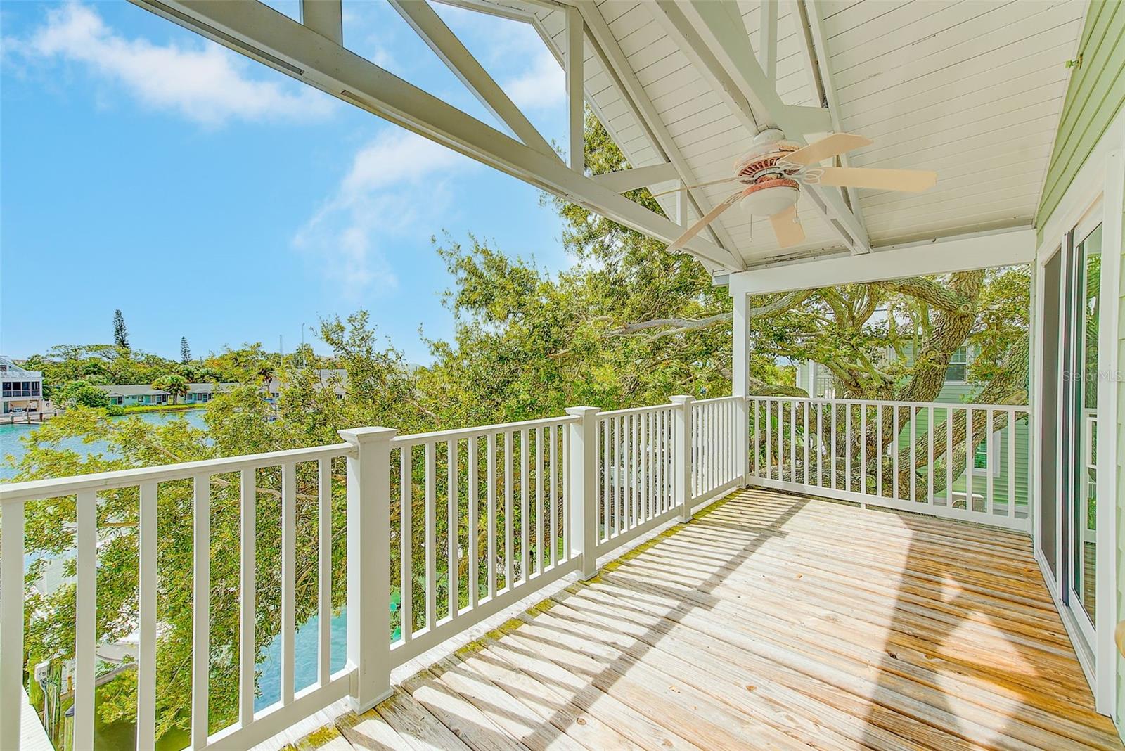 BAYSIDE OAKS - Residential Lease