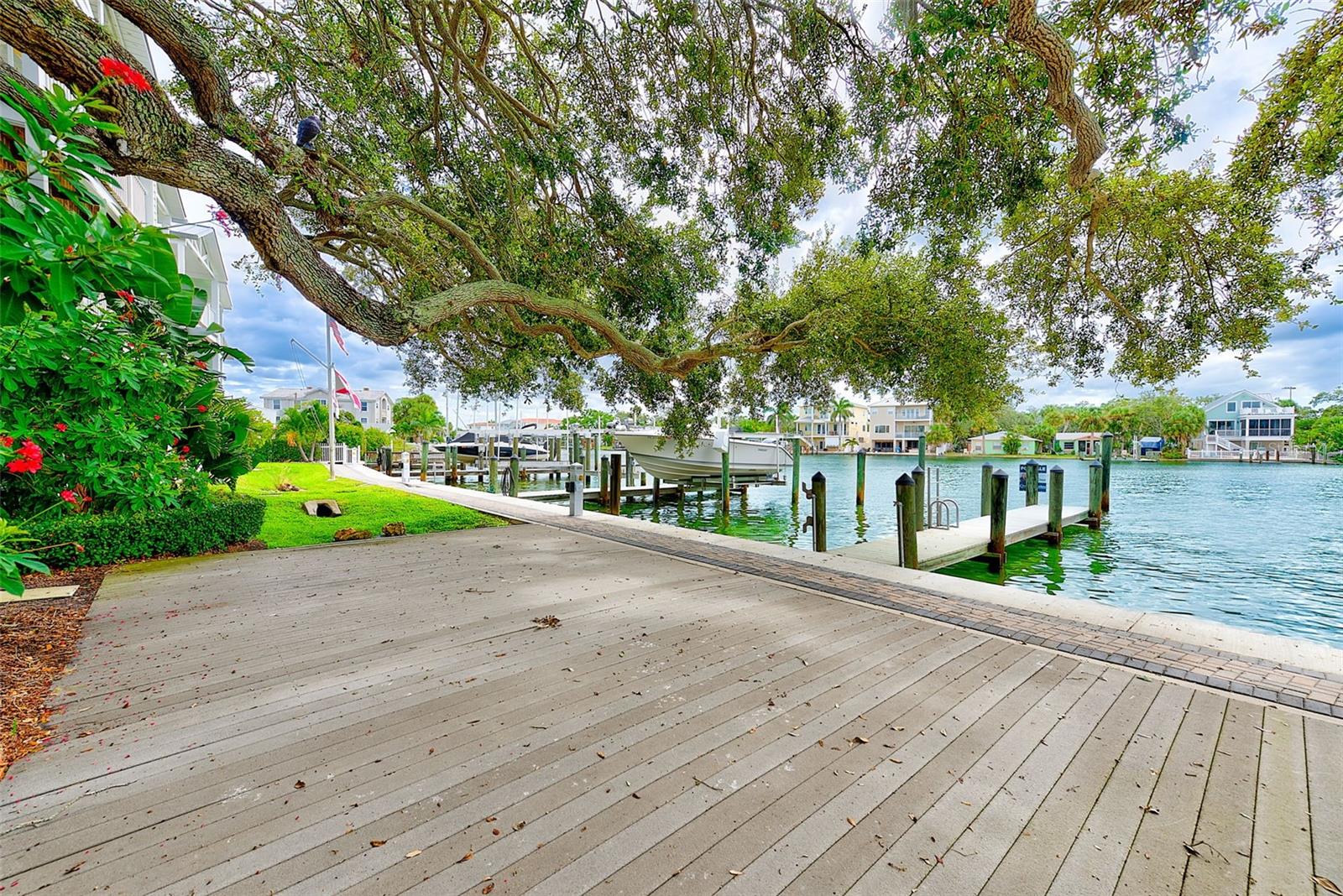 BAYSIDE OAKS - Residential Lease