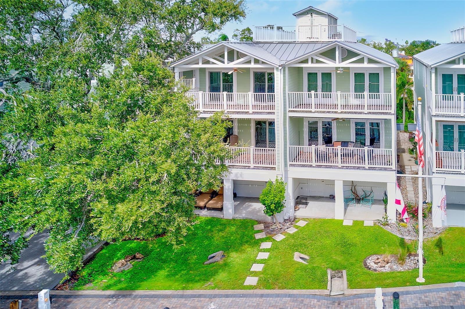 BAYSIDE OAKS - Residential Lease