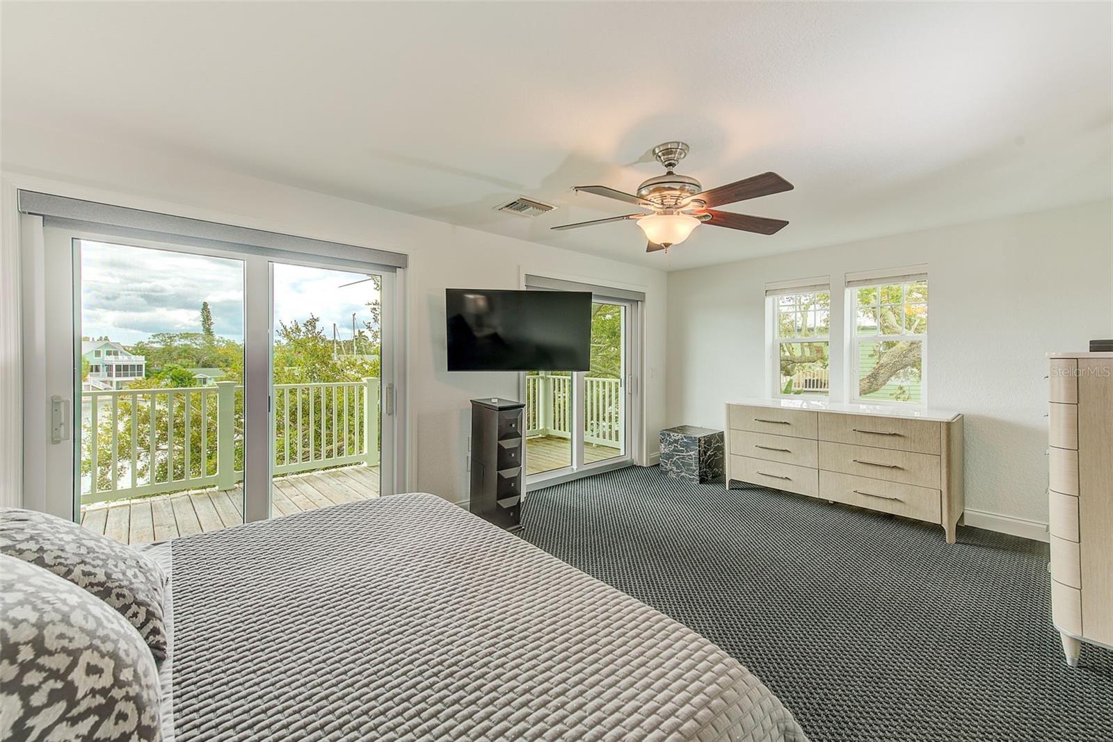 BAYSIDE OAKS - Residential Lease