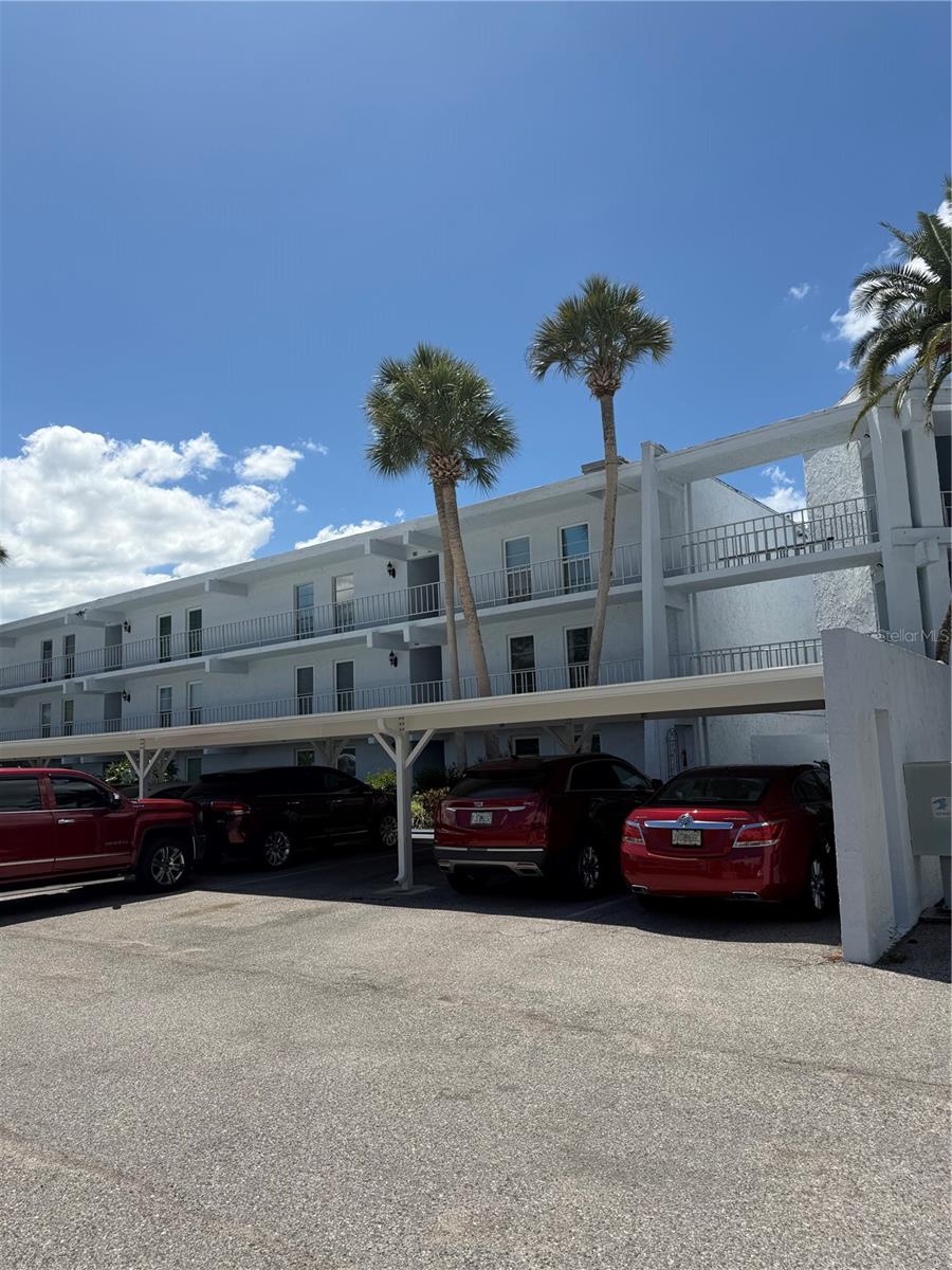 PENTHOUSE GREENS - Residential