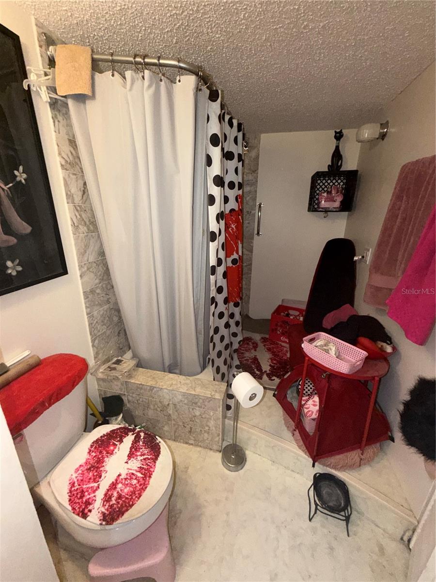 PENTHOUSE GREENS - Residential