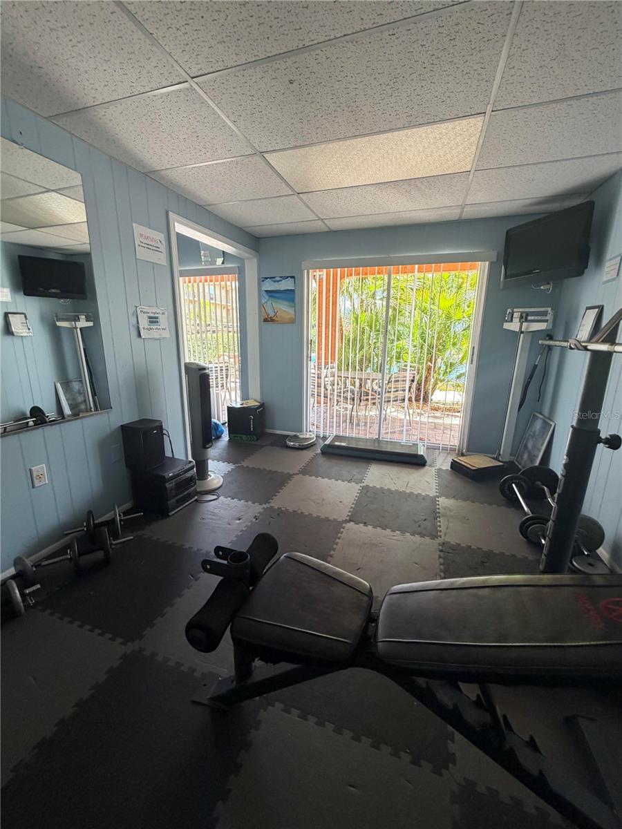 PENTHOUSE GREENS - Residential