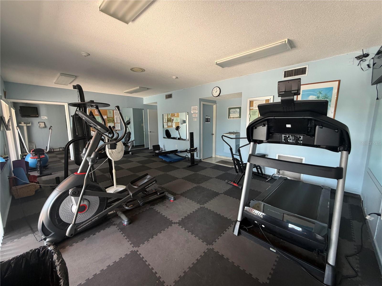 PENTHOUSE GREENS - Residential