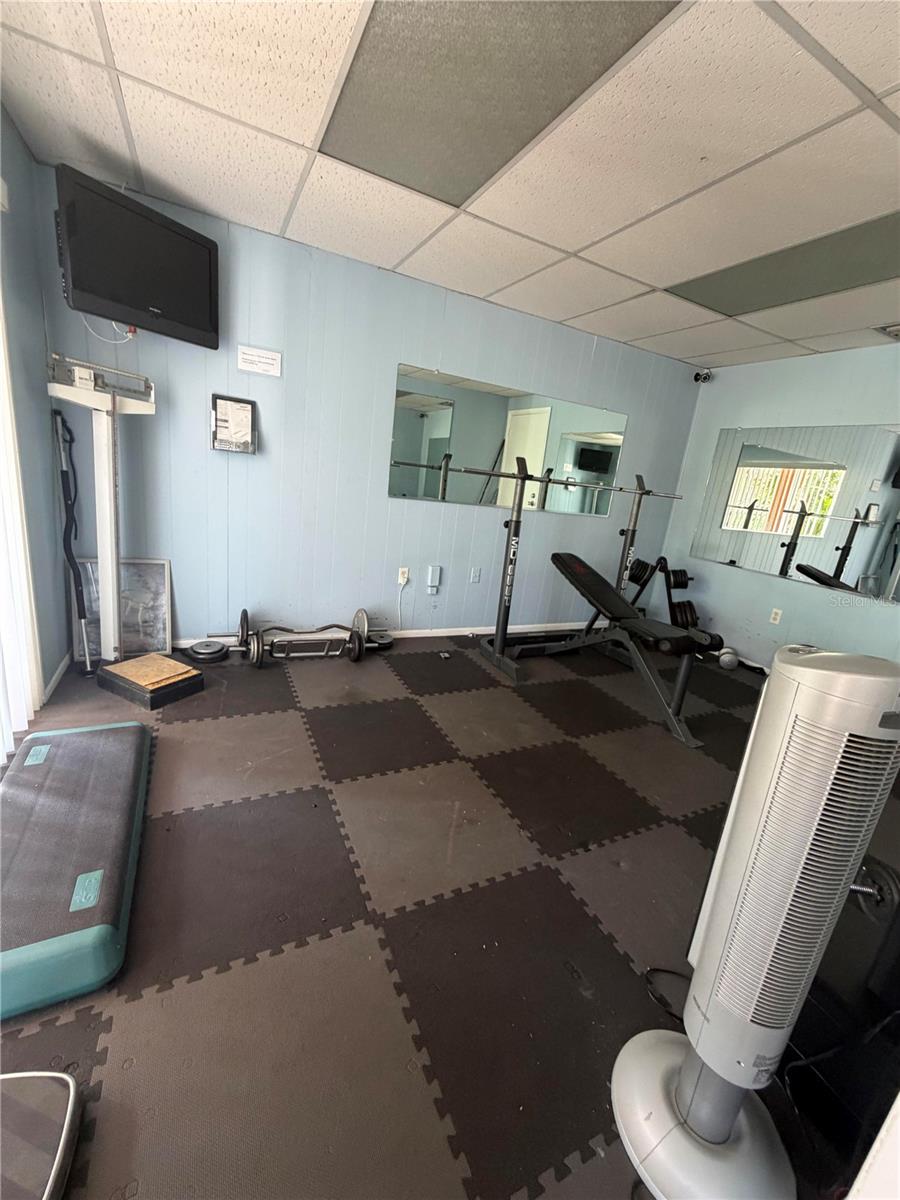 PENTHOUSE GREENS - Residential