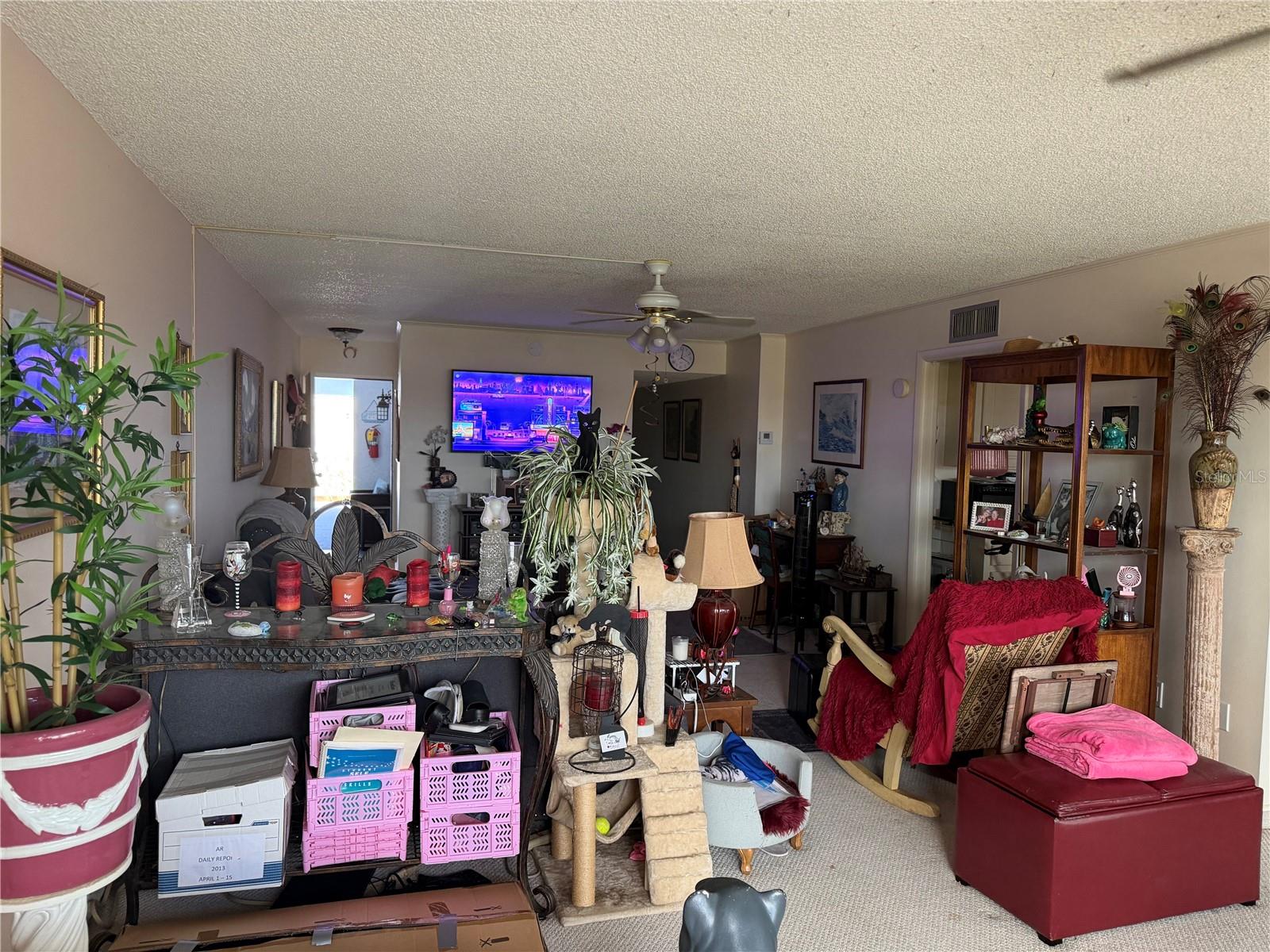 PENTHOUSE GREENS - Residential