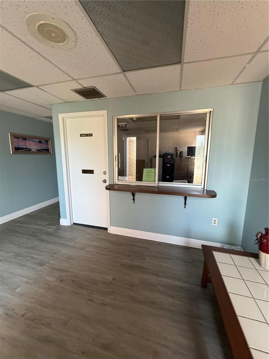 PENTHOUSE GREENS - Residential