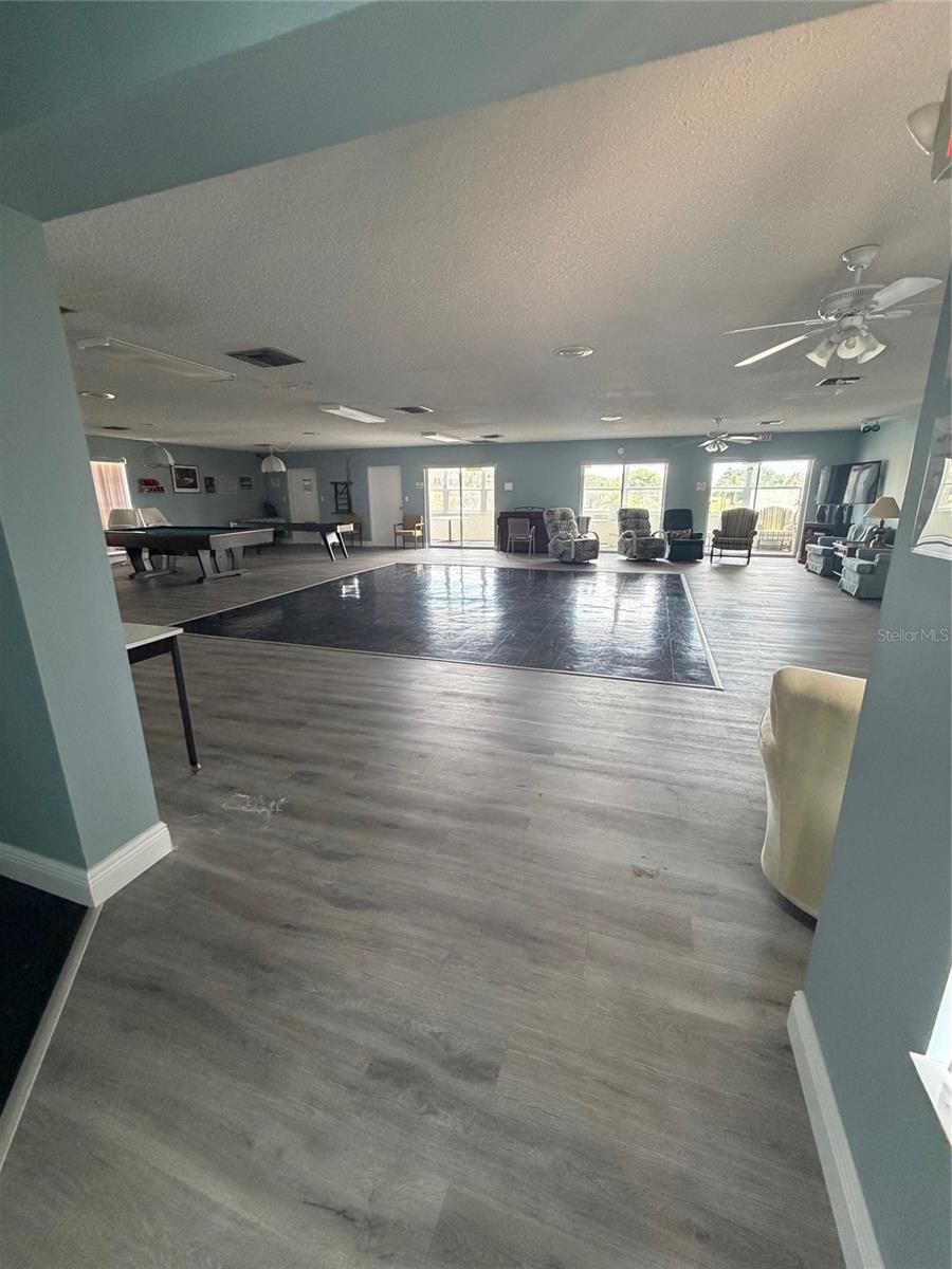 PENTHOUSE GREENS - Residential