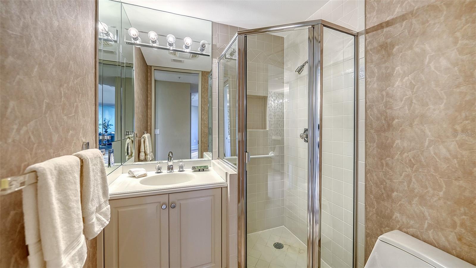 GRAND BAY 3 - Residential